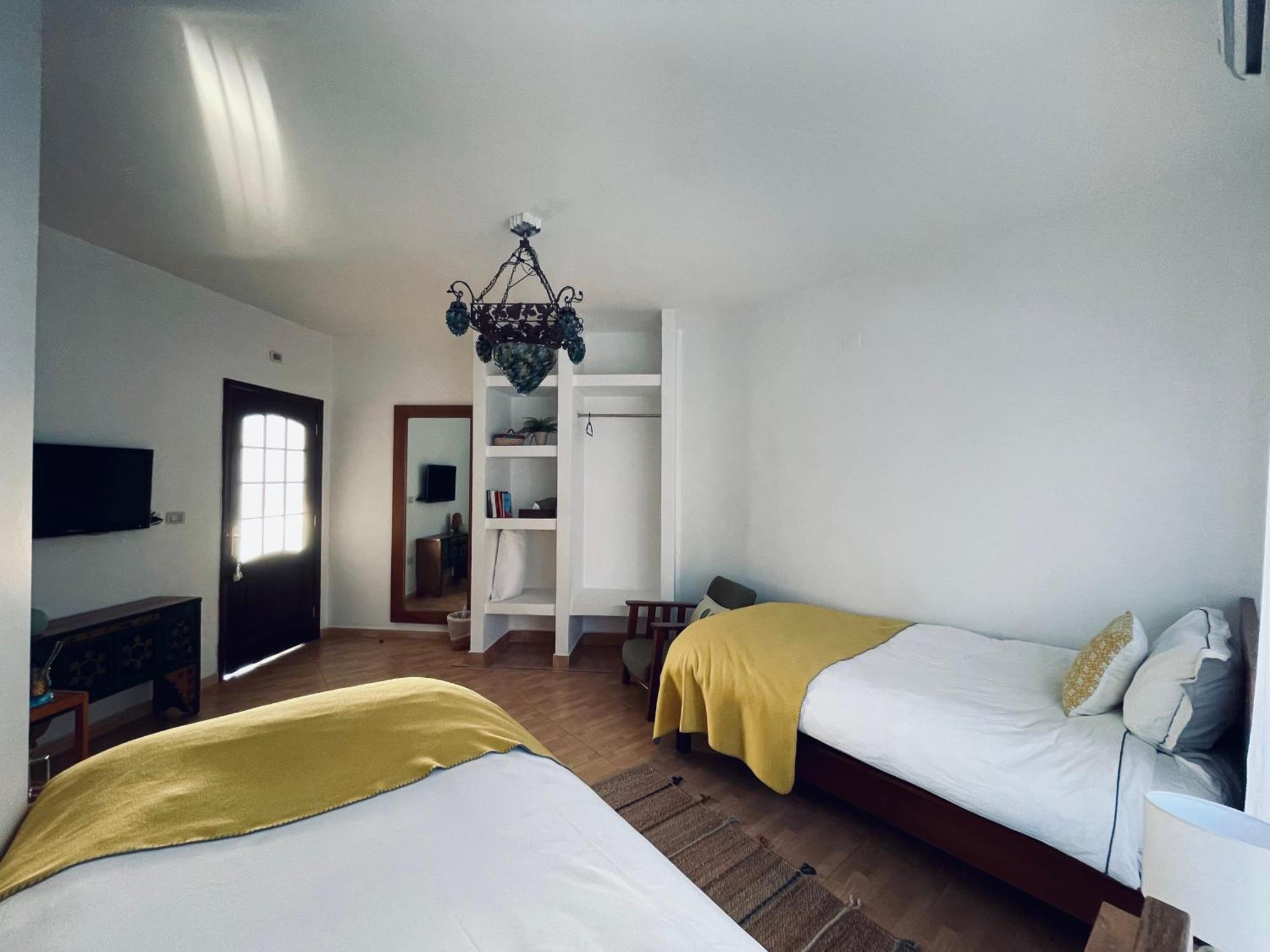 The Precious Guesthouse Sweimeh Kültér fotó