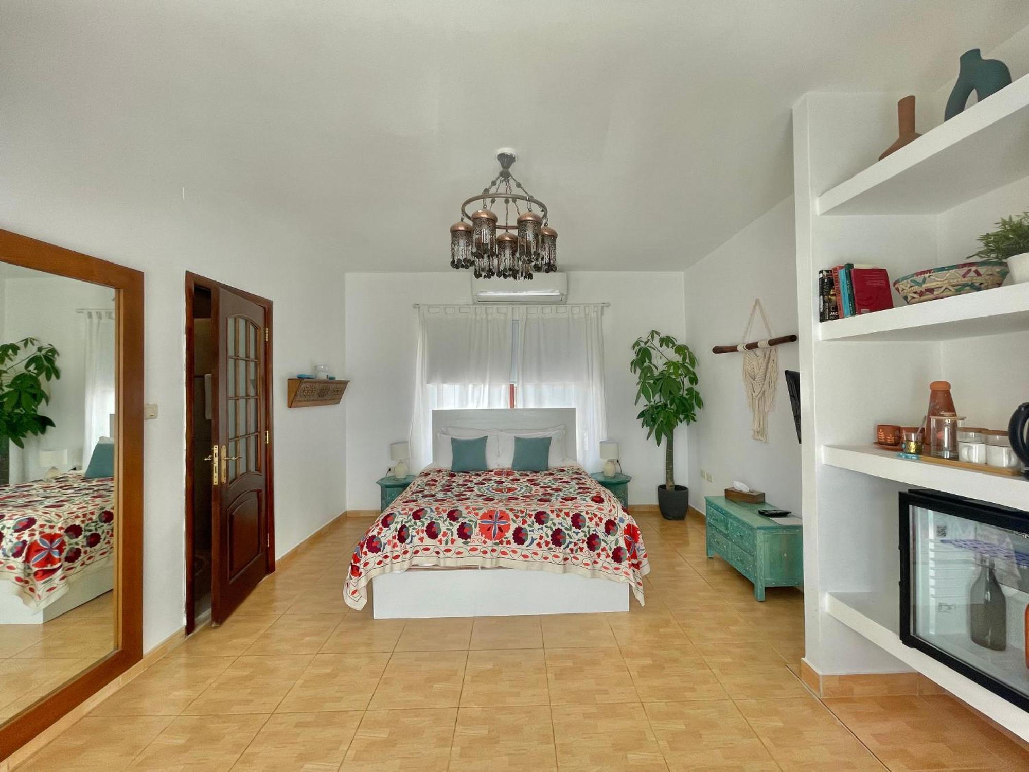 The Precious Guesthouse Sweimeh Kültér fotó